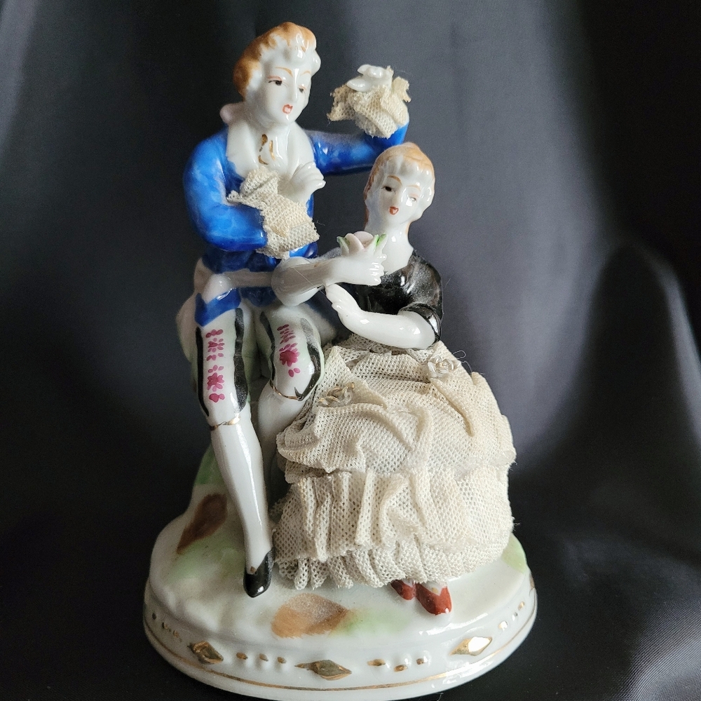 Vintage China Figurine Of A Colonial Couple E M S Made In Japan